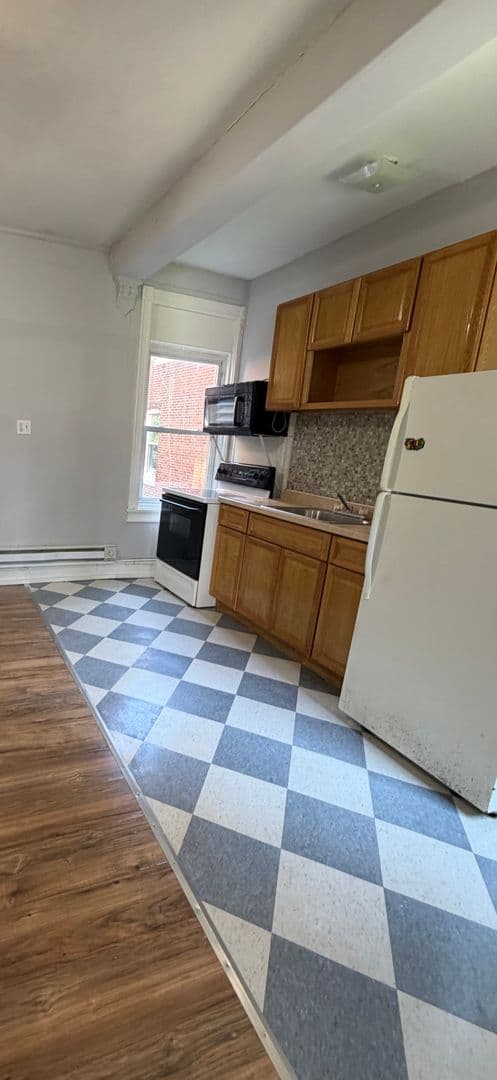 Philadelphia Apartment: 1713 W. Tioga St.