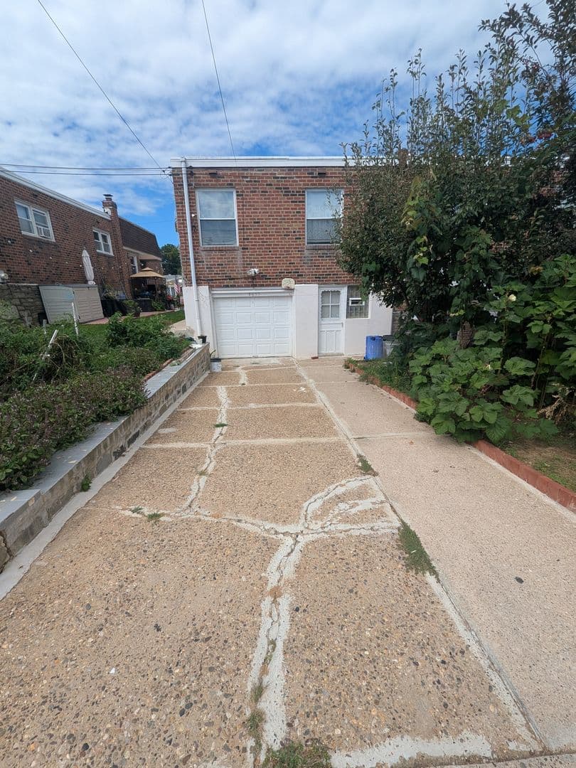 Philadelphia House: 8637 Agusta St.