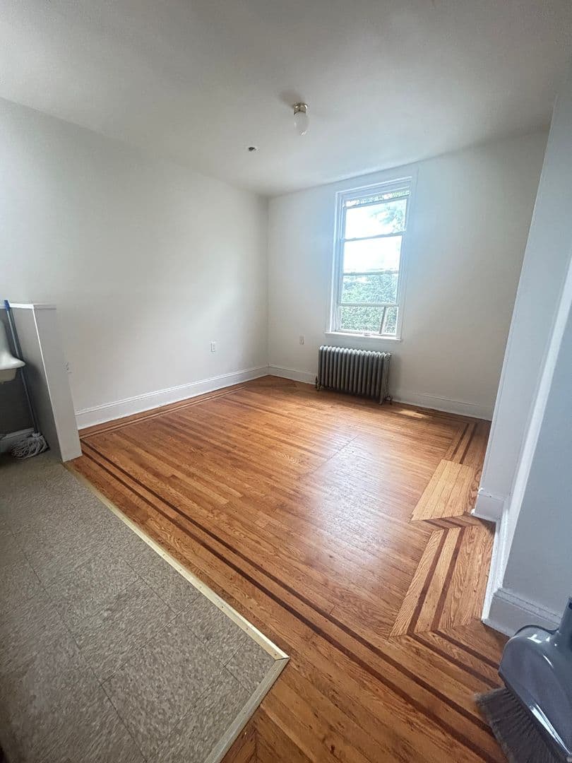 Philadelphia Apartment: 1808 W Tioga St.
