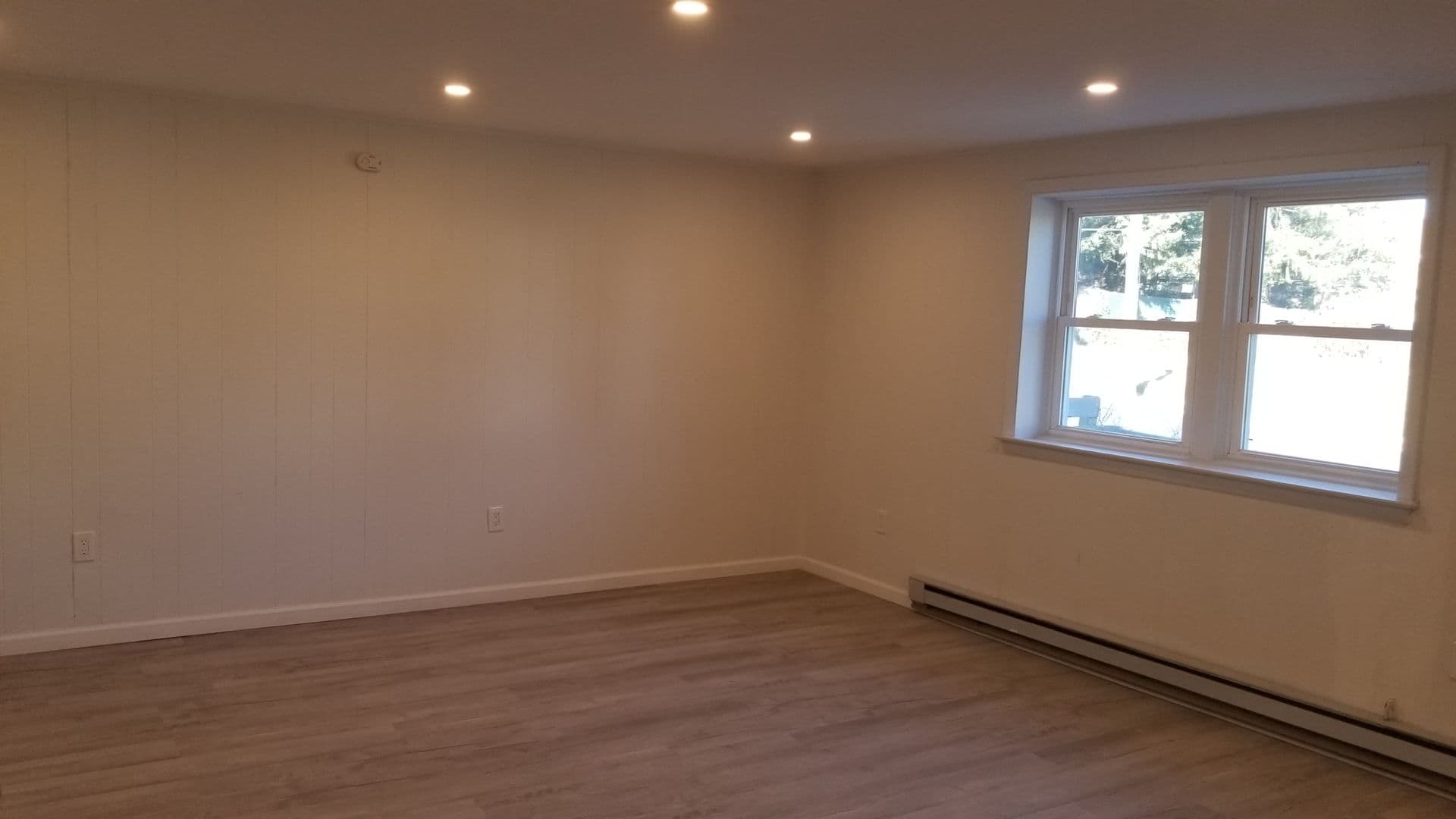 Abington Apartment: 1856 Horace Ave.