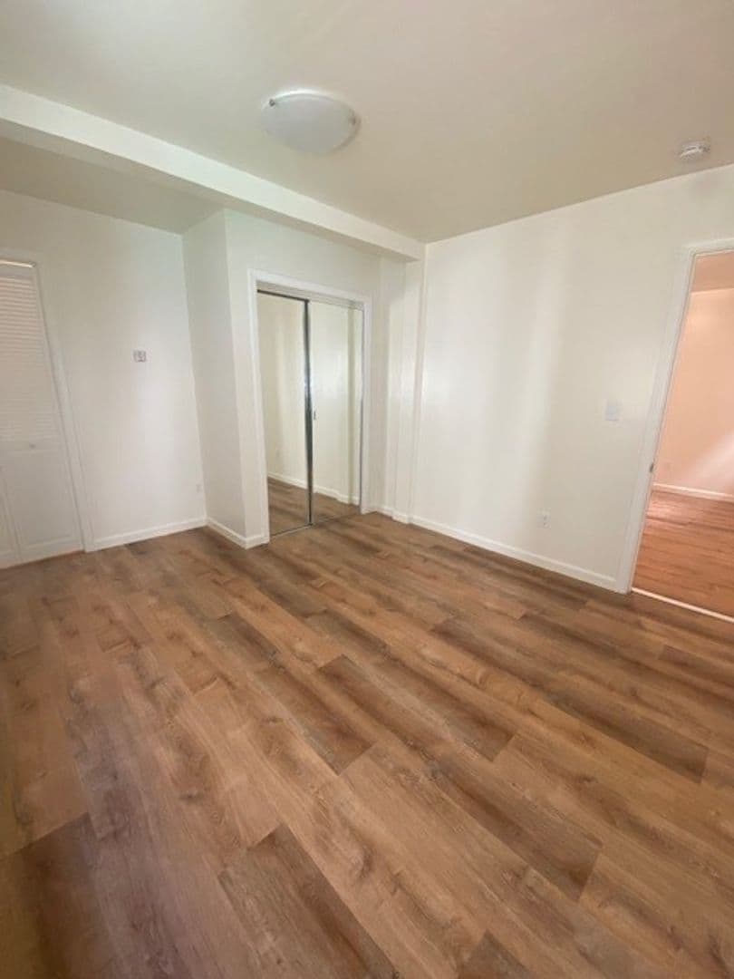 San Francisco Apartment: 4407 Kirkham Street