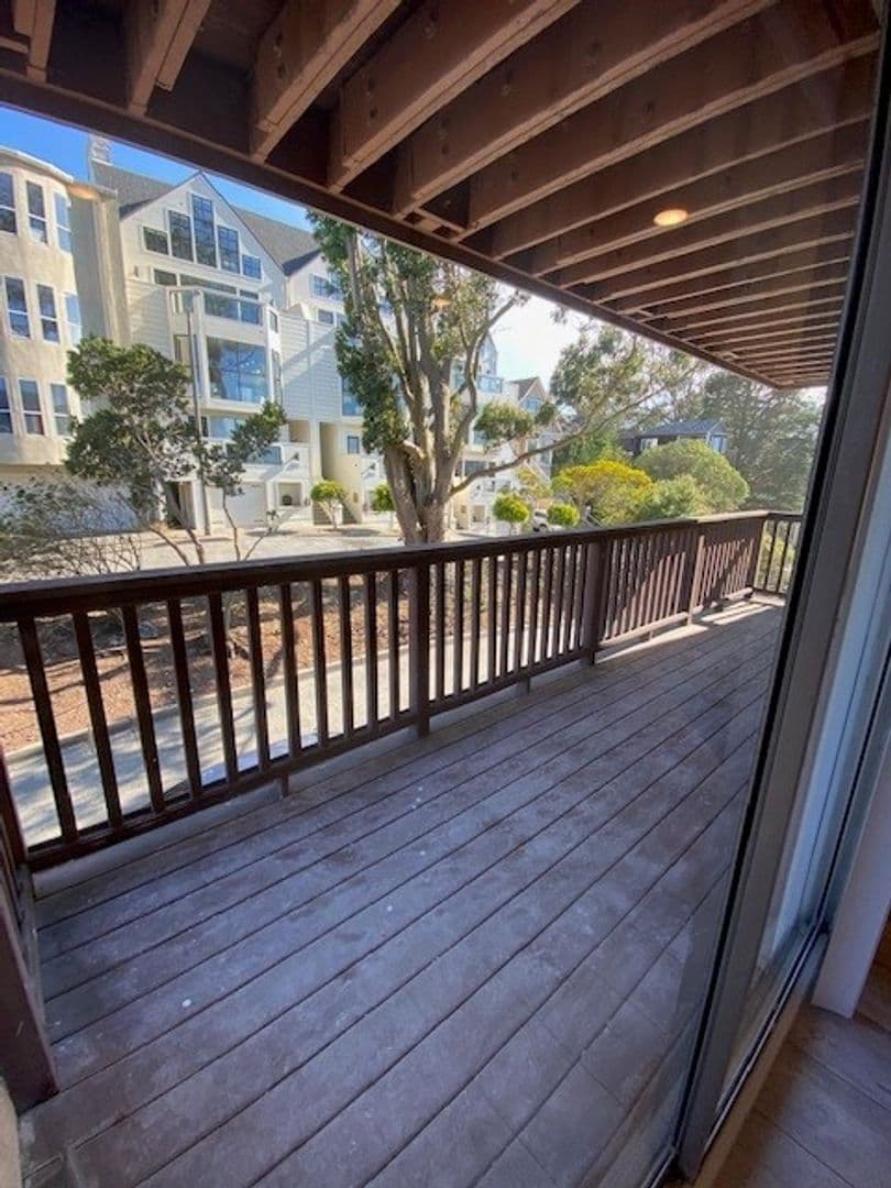 San Francisco Apartment: 550 27th Street