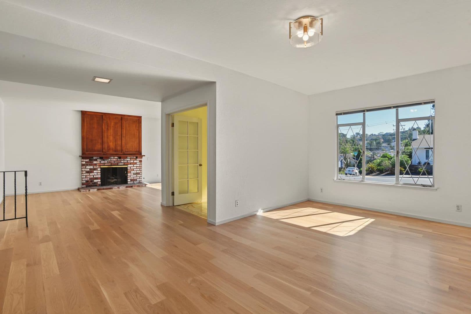 San Mateo House: 10 Los Altos Place