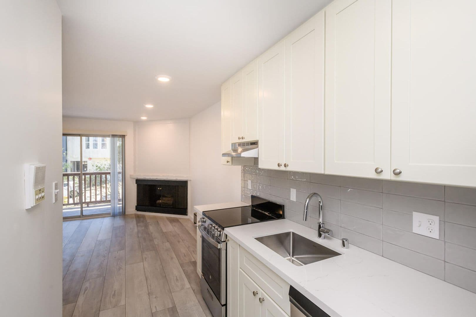 San Francisco Apartment: 550 27th Street