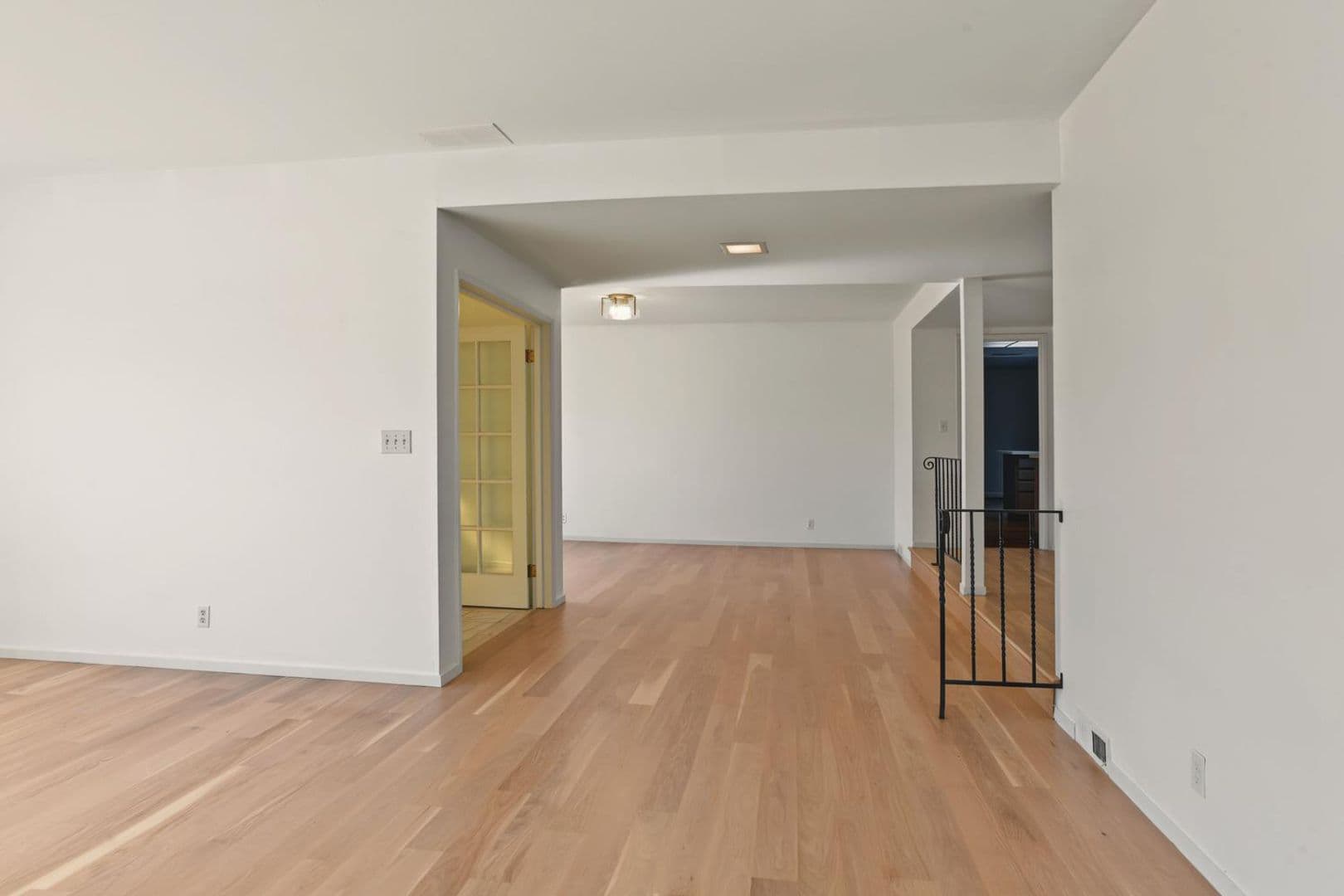 San Mateo House: 10 Los Altos Place