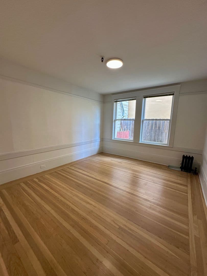 San Francisco Apartment: 1684 Washington Street
