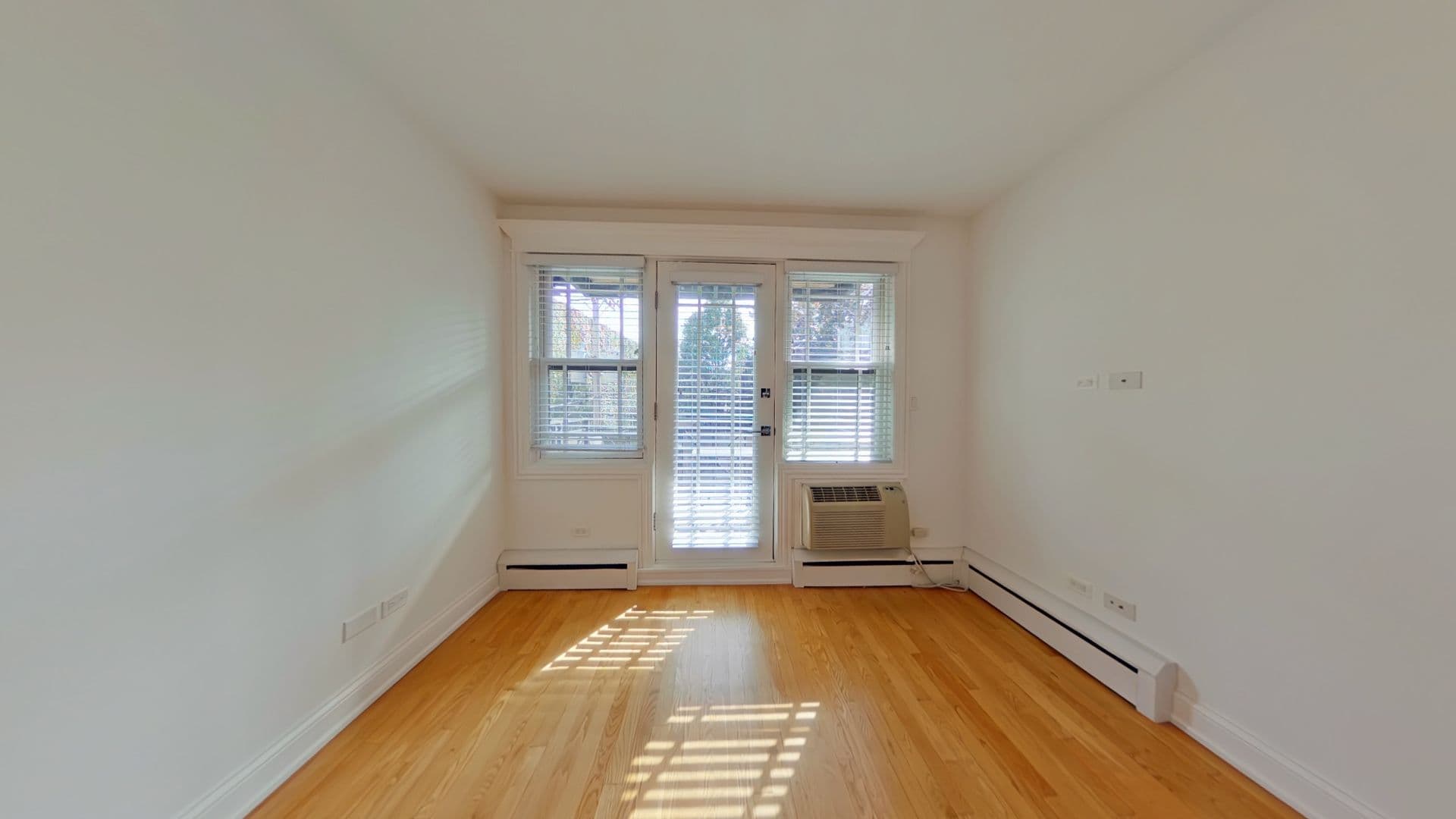 Chicago Apartment: 625 W. Deming