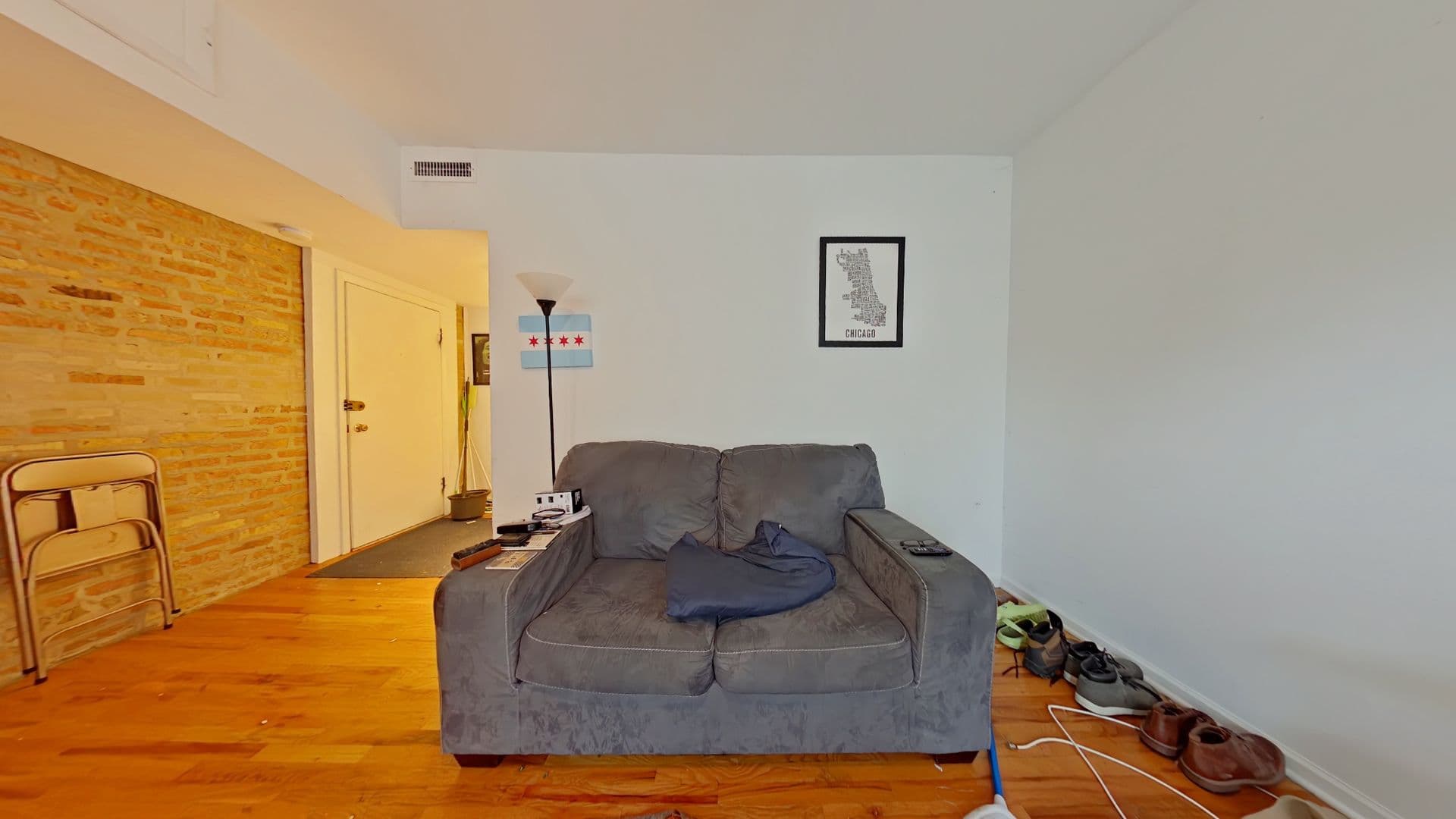 Chicago Apartment: 701 W. Belmont Ave.