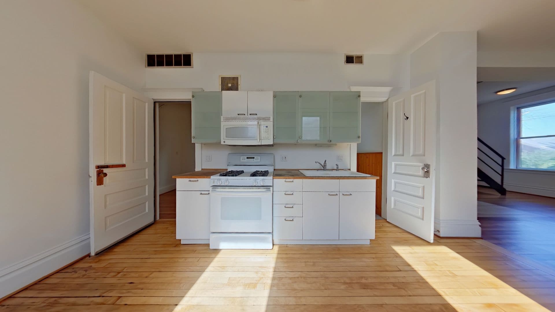 Chicago Apartment: 1818 N. Paulina St.