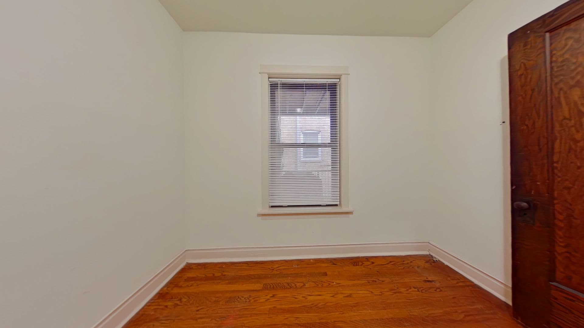 Chicago Apartment: 4103 N. Damen Ave.
