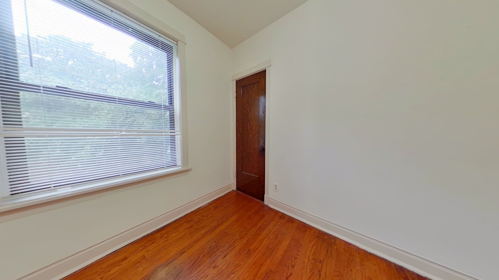 Chicago Apartment: 4103 N. Damen Ave.