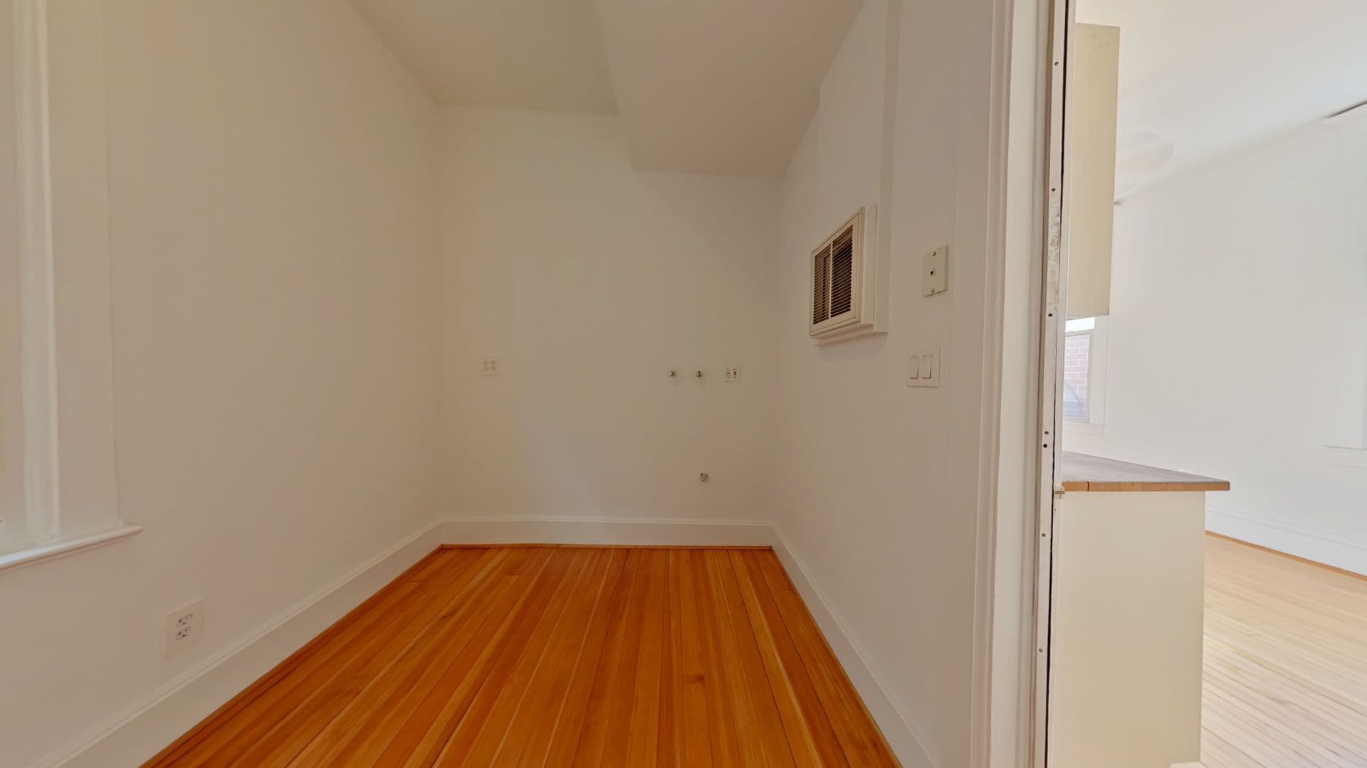 Chicago Apartment: 1818 N. Paulina St.
