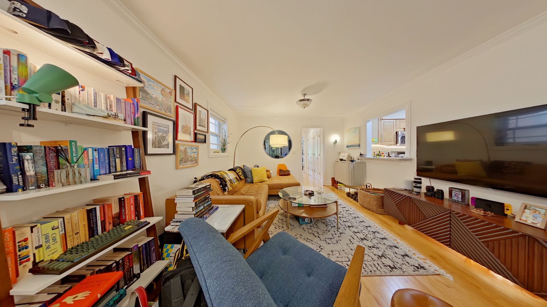 Chicago Apartment: 625 W. Deming