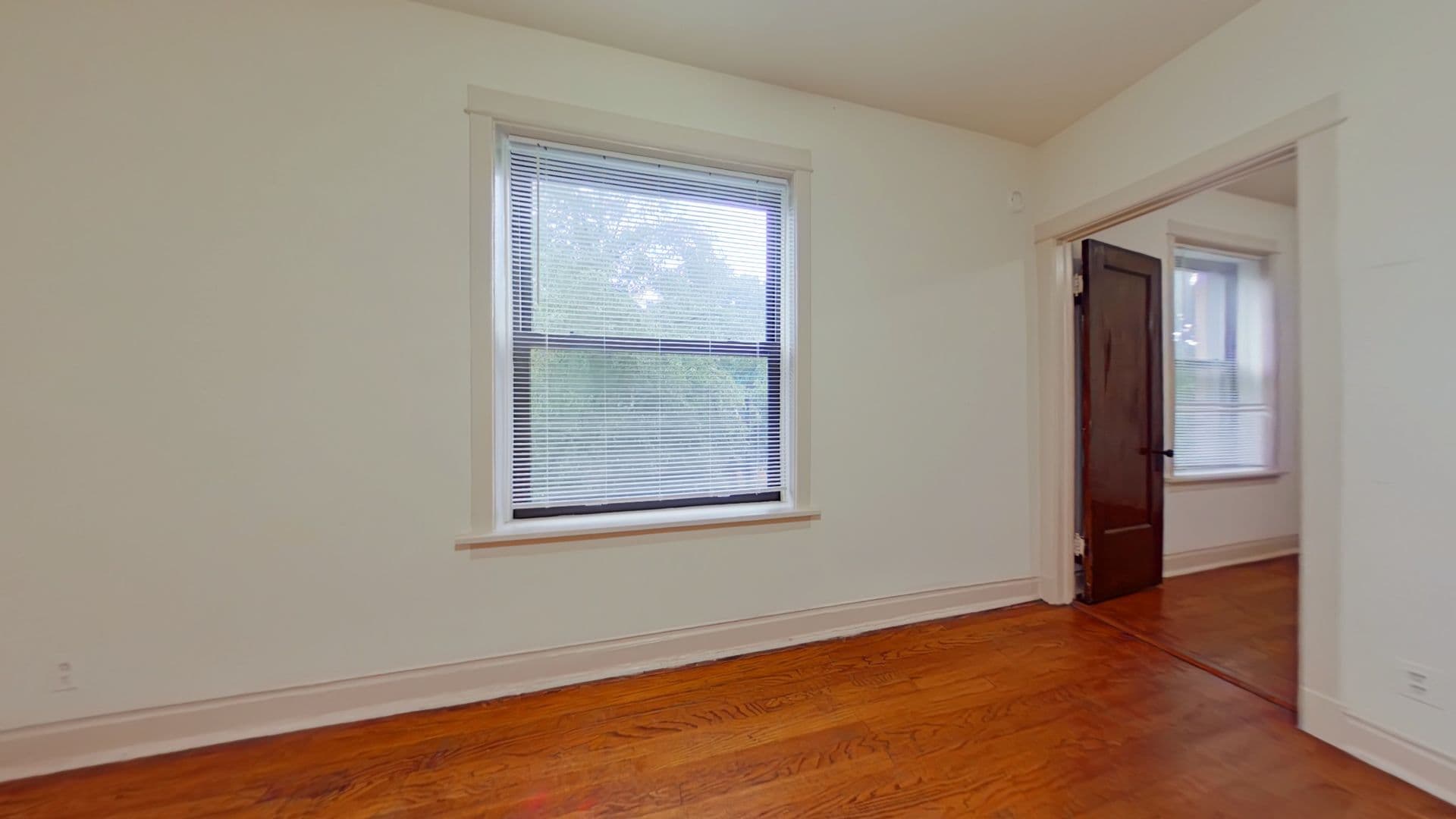 Chicago Apartment: 4103 N. Damen Ave.