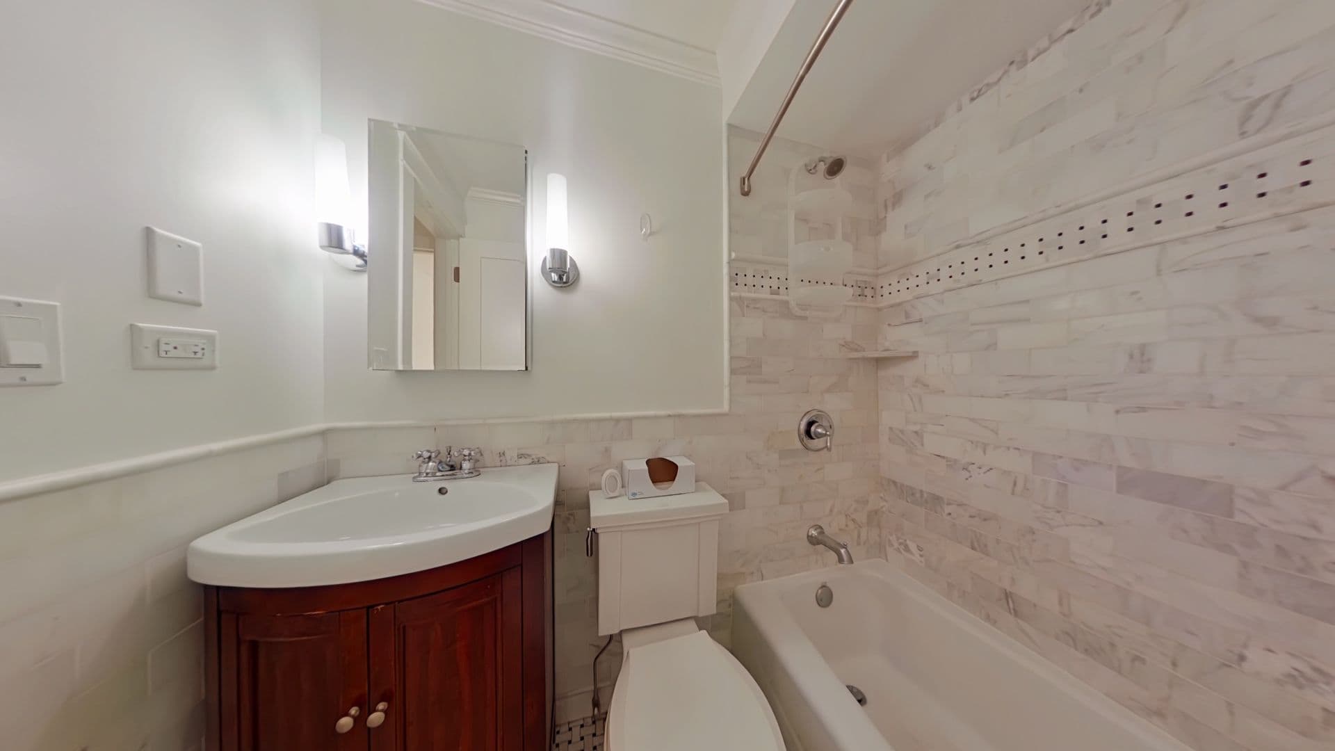 Chicago Apartment: 625 W. Deming