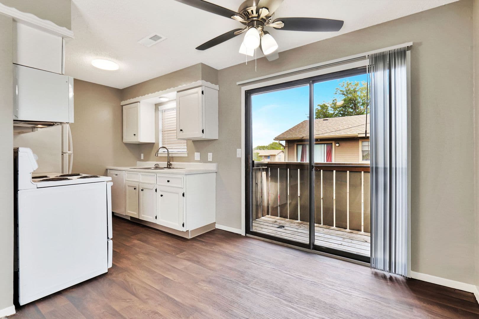 Wichita Apartment: 6841 W. Shade Lane #201