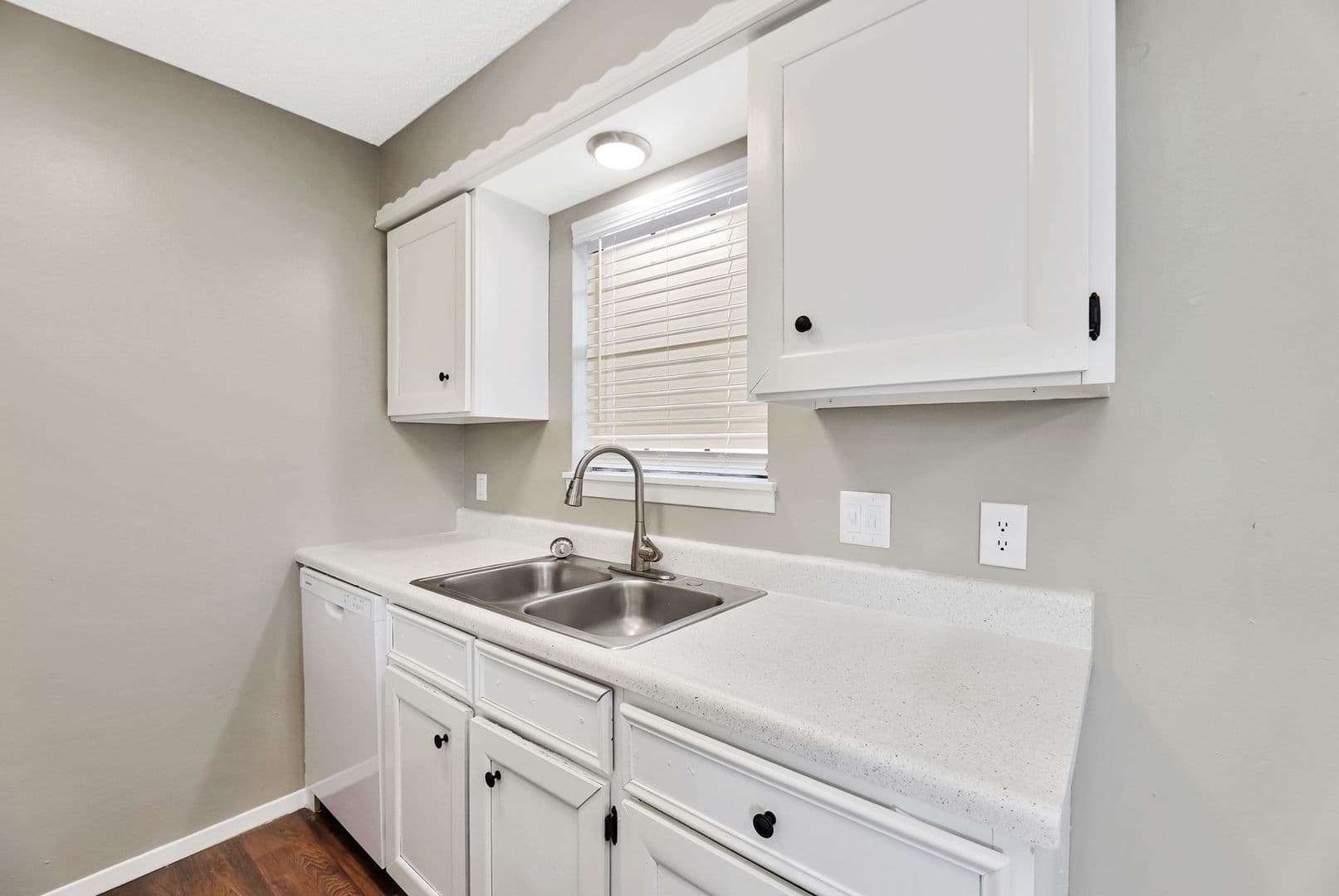 Wichita Apartment: 6841 W. Shade Lane #201