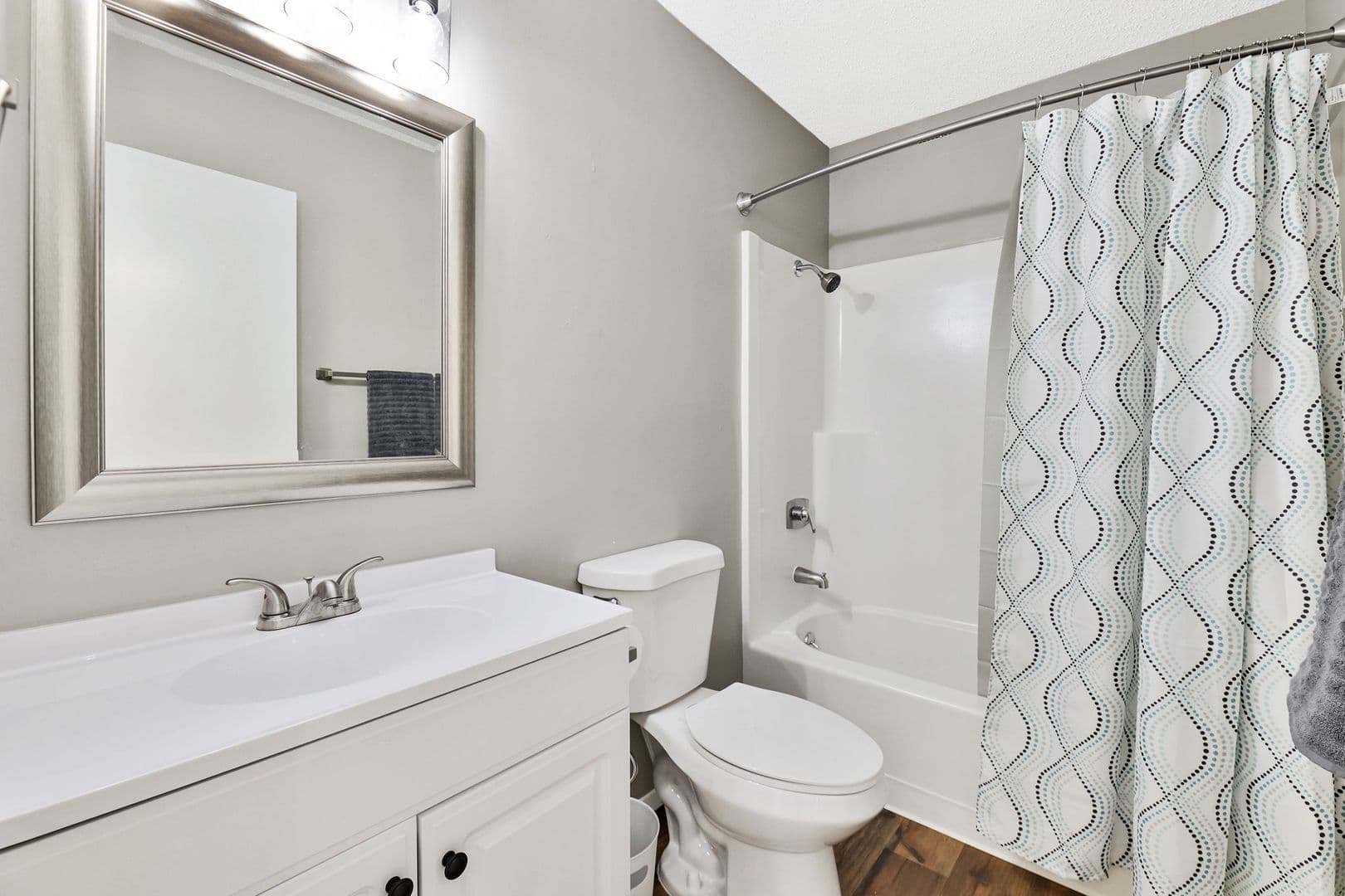 Wichita Apartment: 6841 W. Shade Lane #201