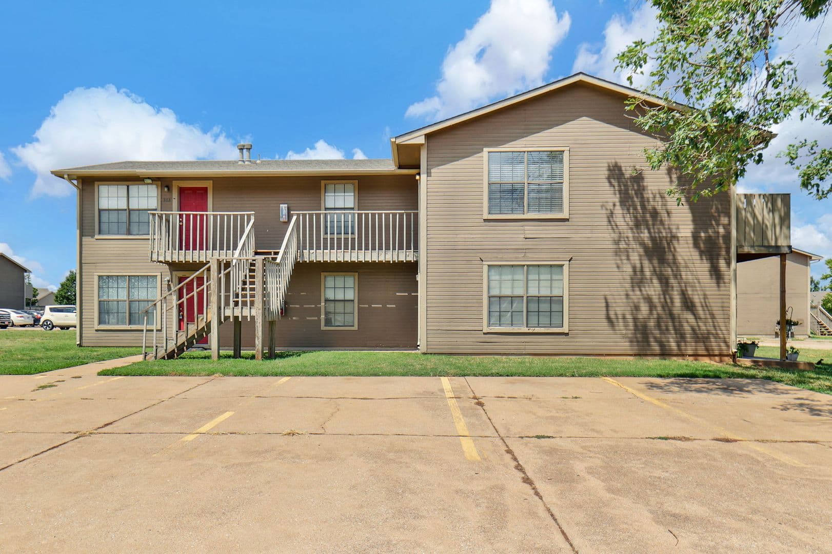 Wichita Apartment: 6841 W. Shade Lane #201