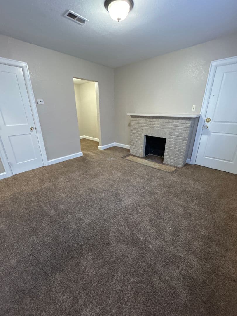 Wichita Apartment: 1160 N Emporia Ave