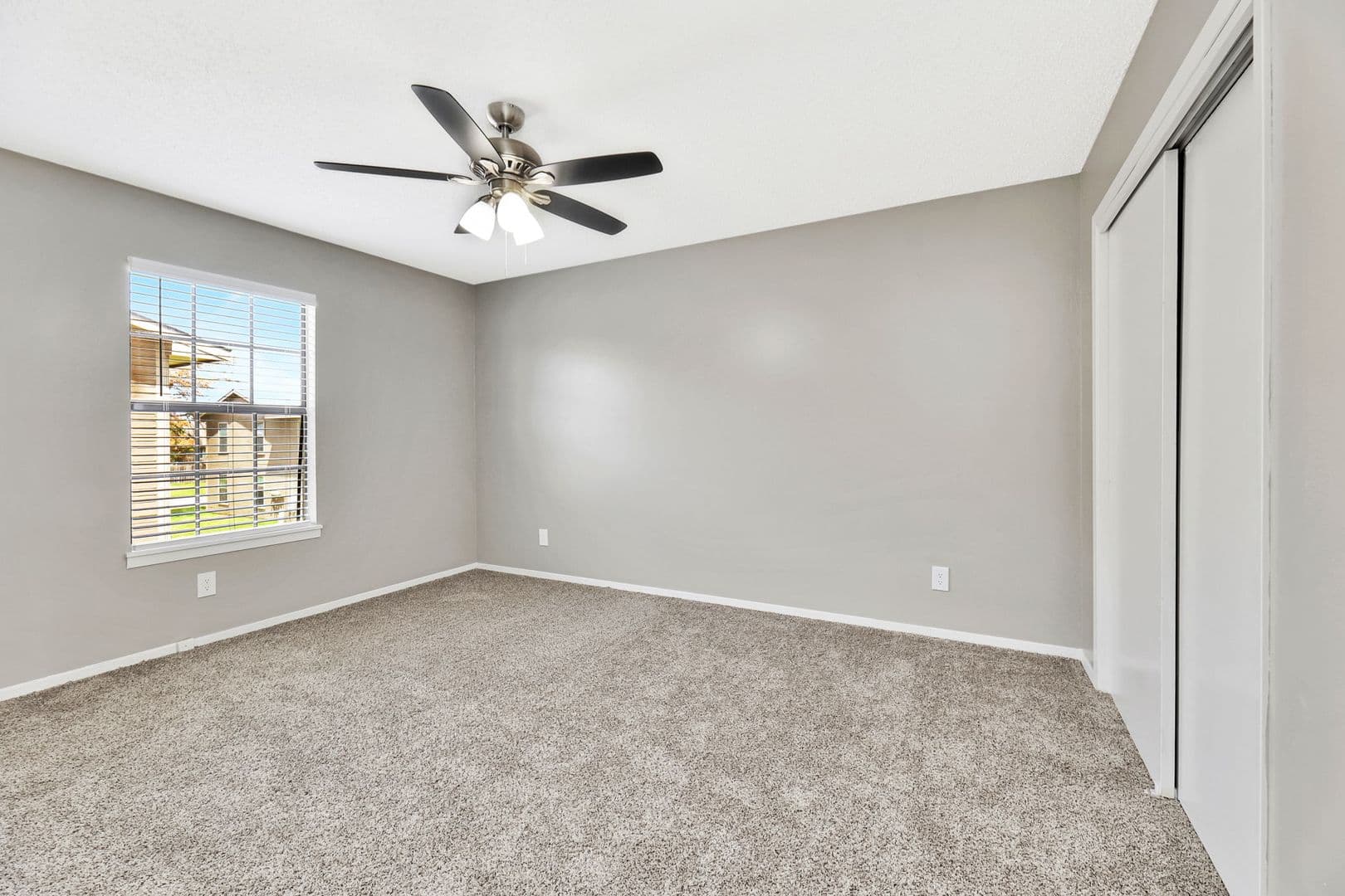 Wichita Apartment: 6841 W. Shade Lane #201