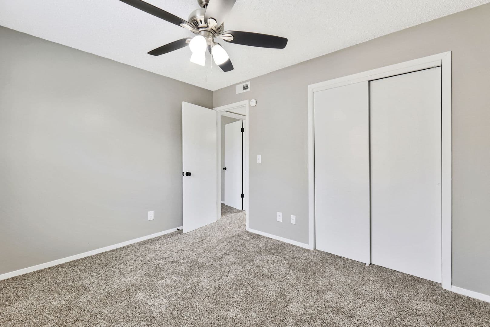 Wichita Apartment: 6841 W. Shade Lane #201
