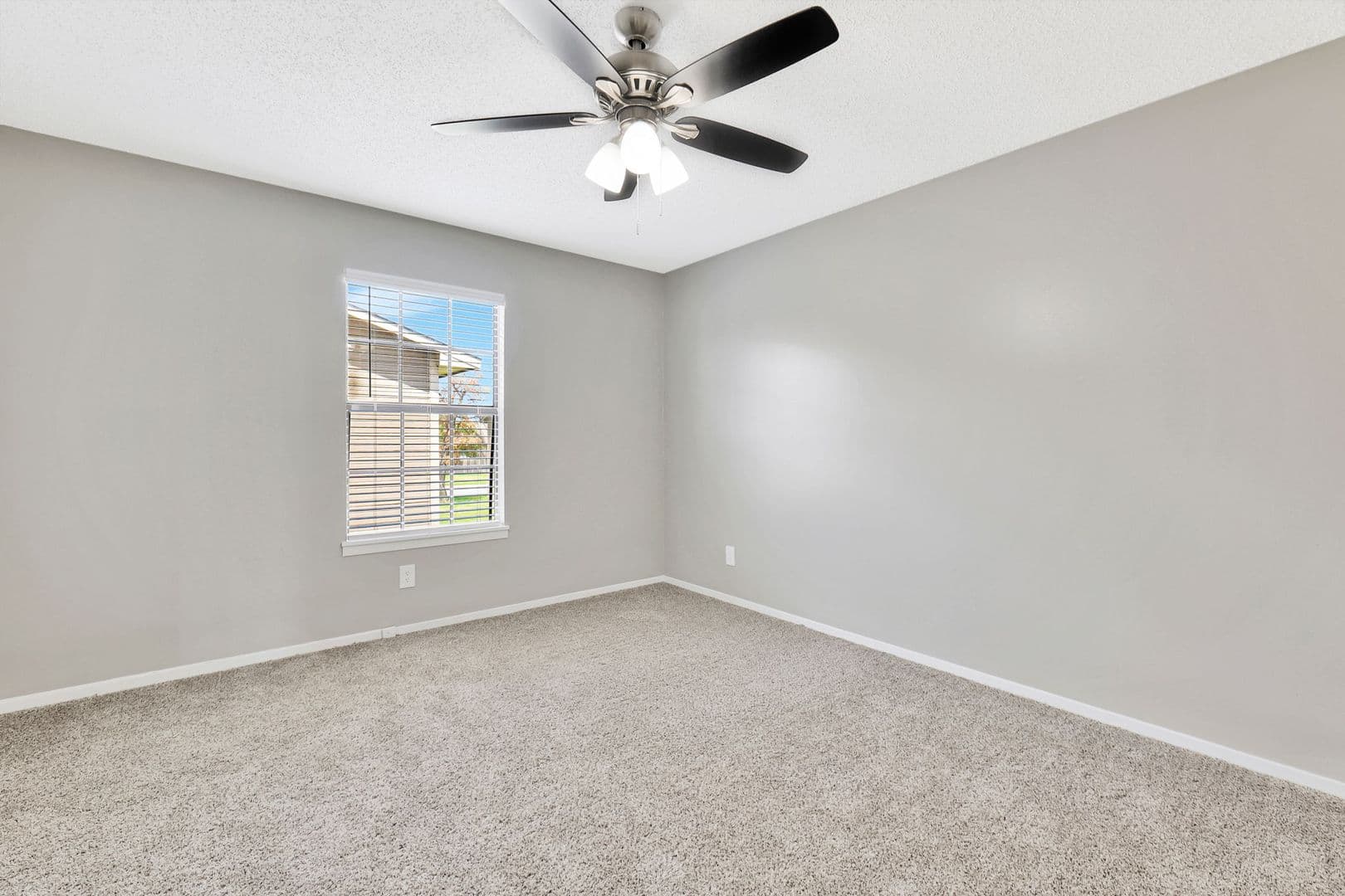 Wichita Apartment: 6841 W. Shade Lane #201