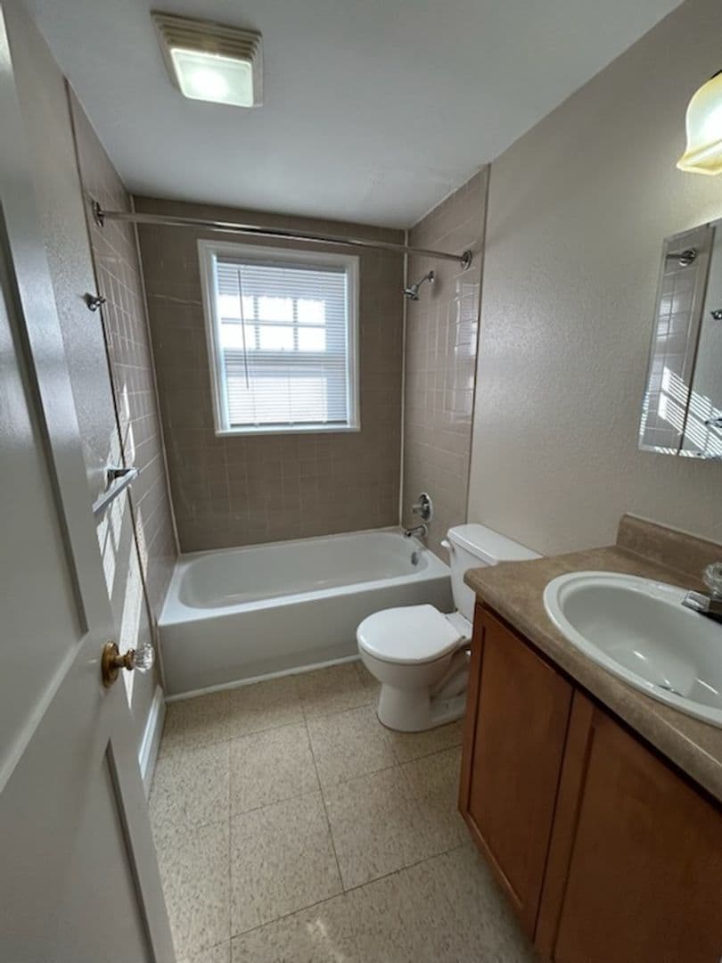 Wichita Apartment: 1160 N Emporia Ave