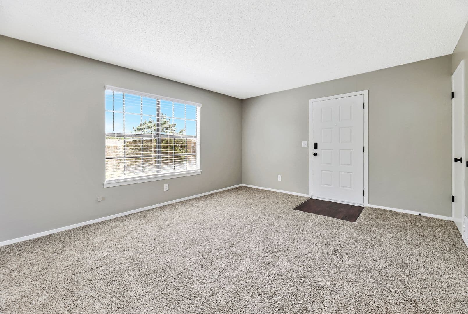 Wichita Apartment: 6841 W. Shade Lane #201