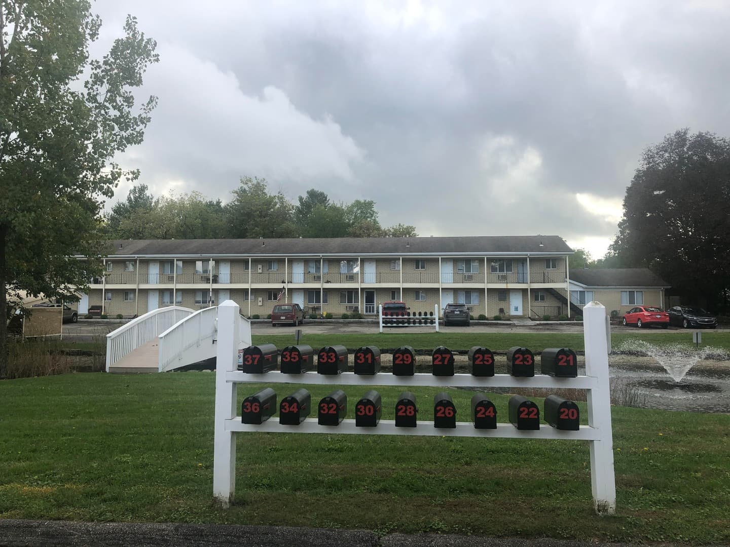 Oxford Apartment: 525-535 Pontiac St