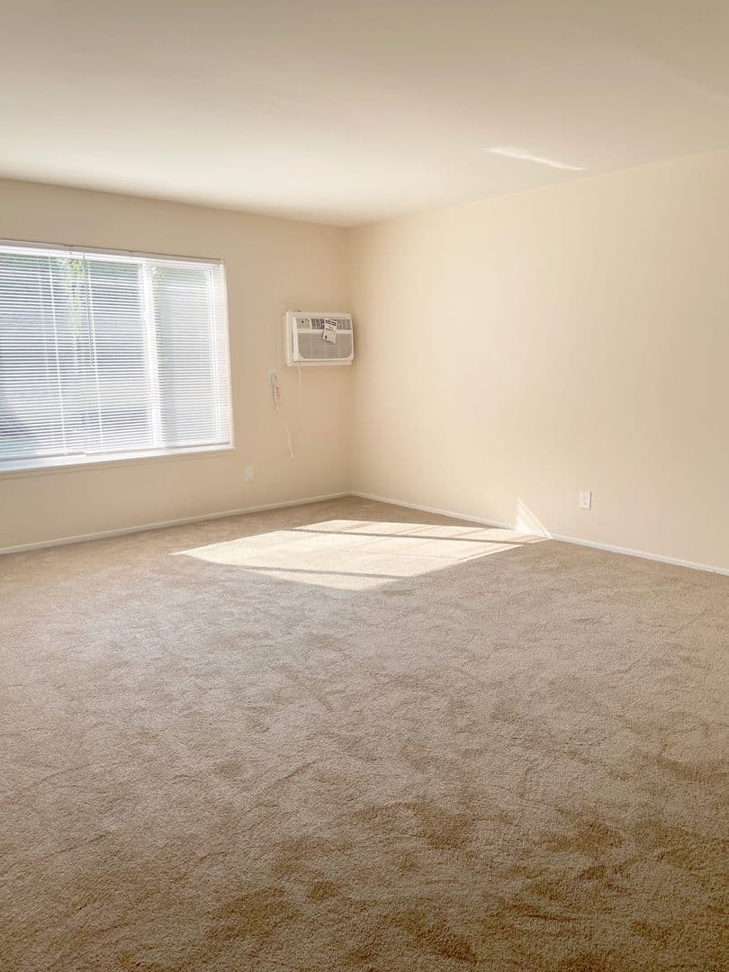 Warren Apartment: 14071 Stephen Rd