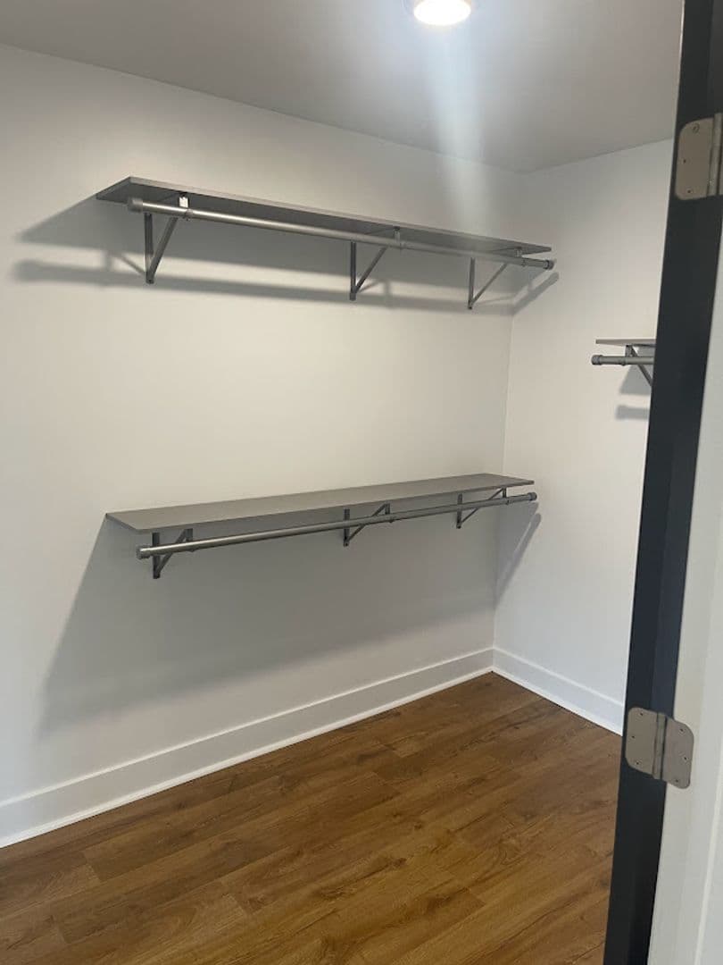 Royal Oak Apartment: 2301 W 14 Mile Rd
