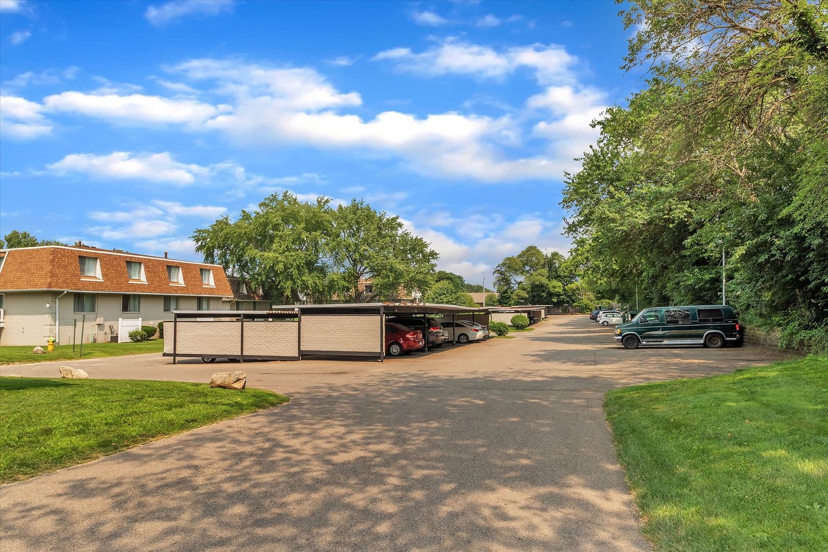 Kalamazoo Apartment: 320 S Drake Rd