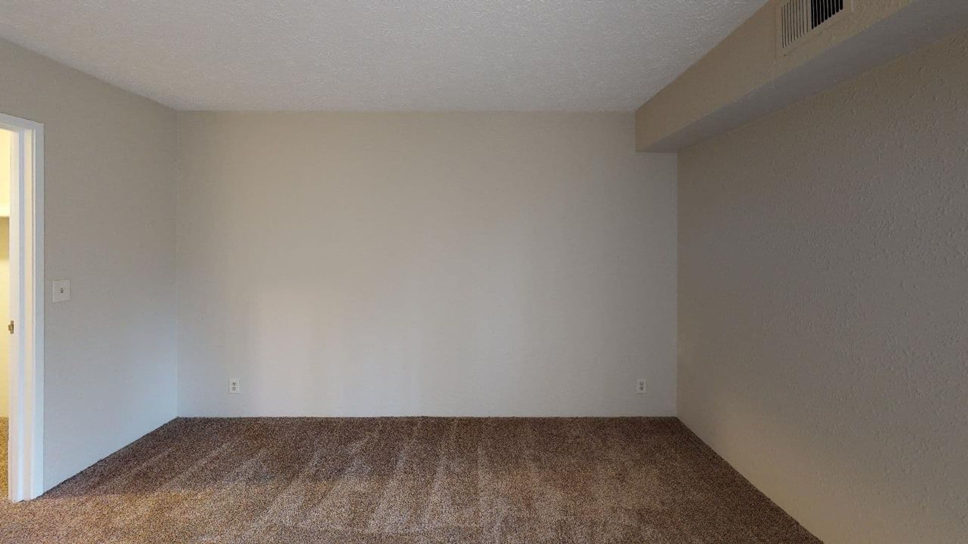 Jackson Apartment: 3021 N Pointe Dr