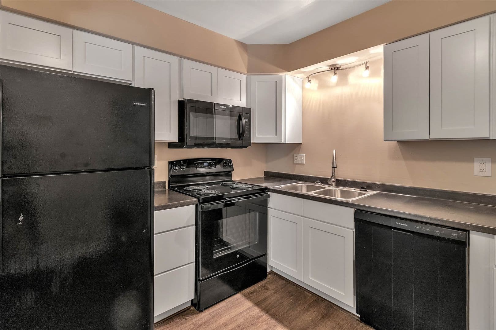 Kalamazoo Apartment: 320 S Drake Rd