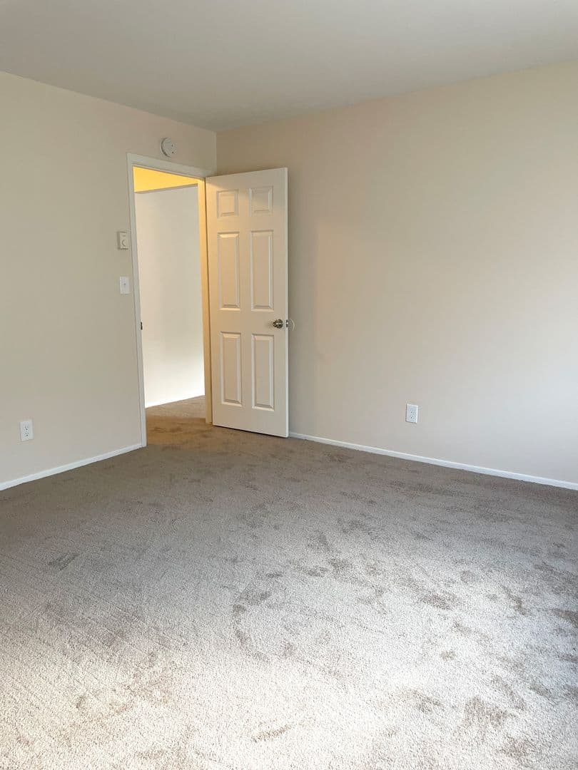 Warren Apartment: 14071 Stephen Rd