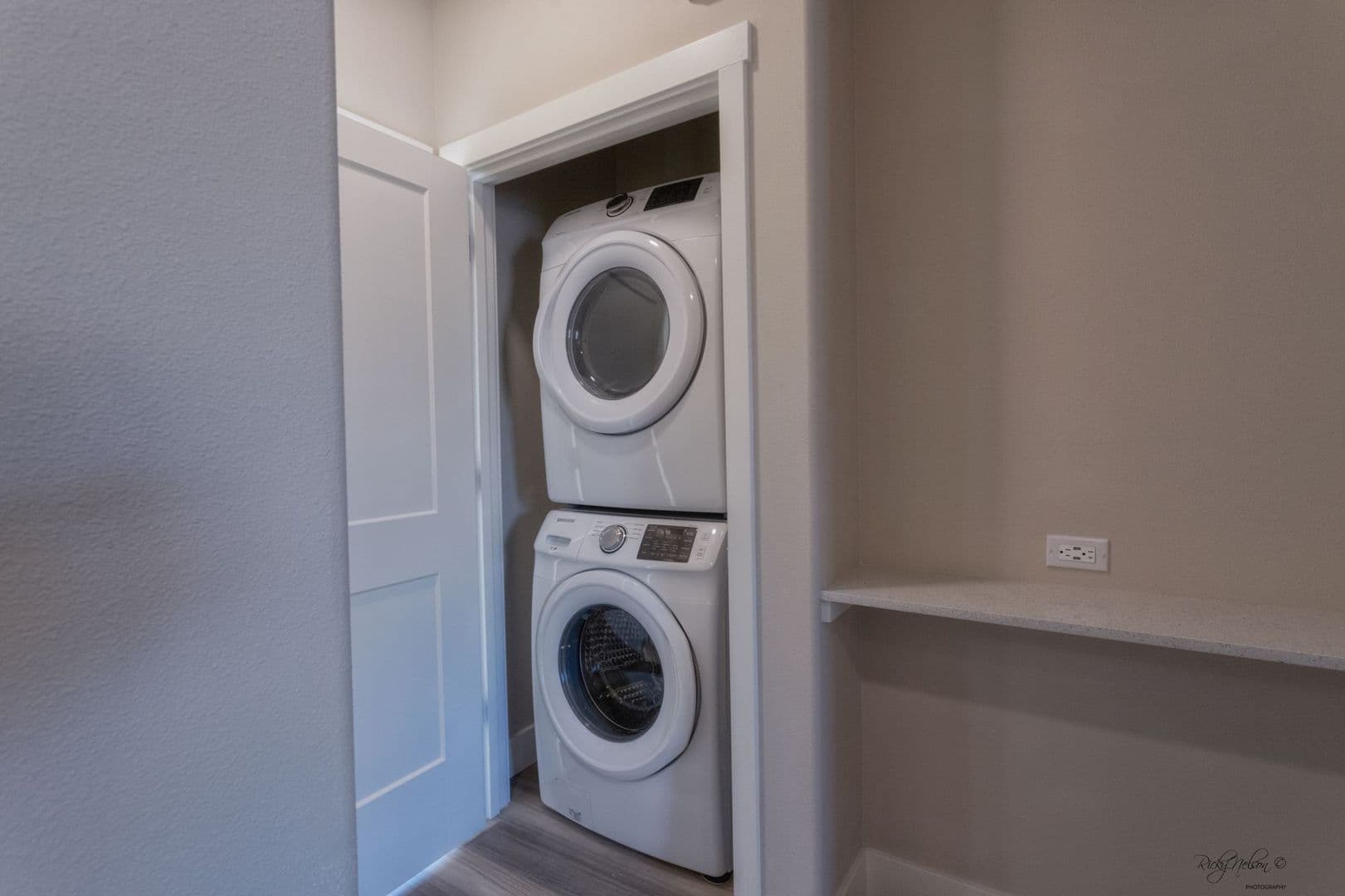 Vancouver Apartment: 6909 NE 63rd Street