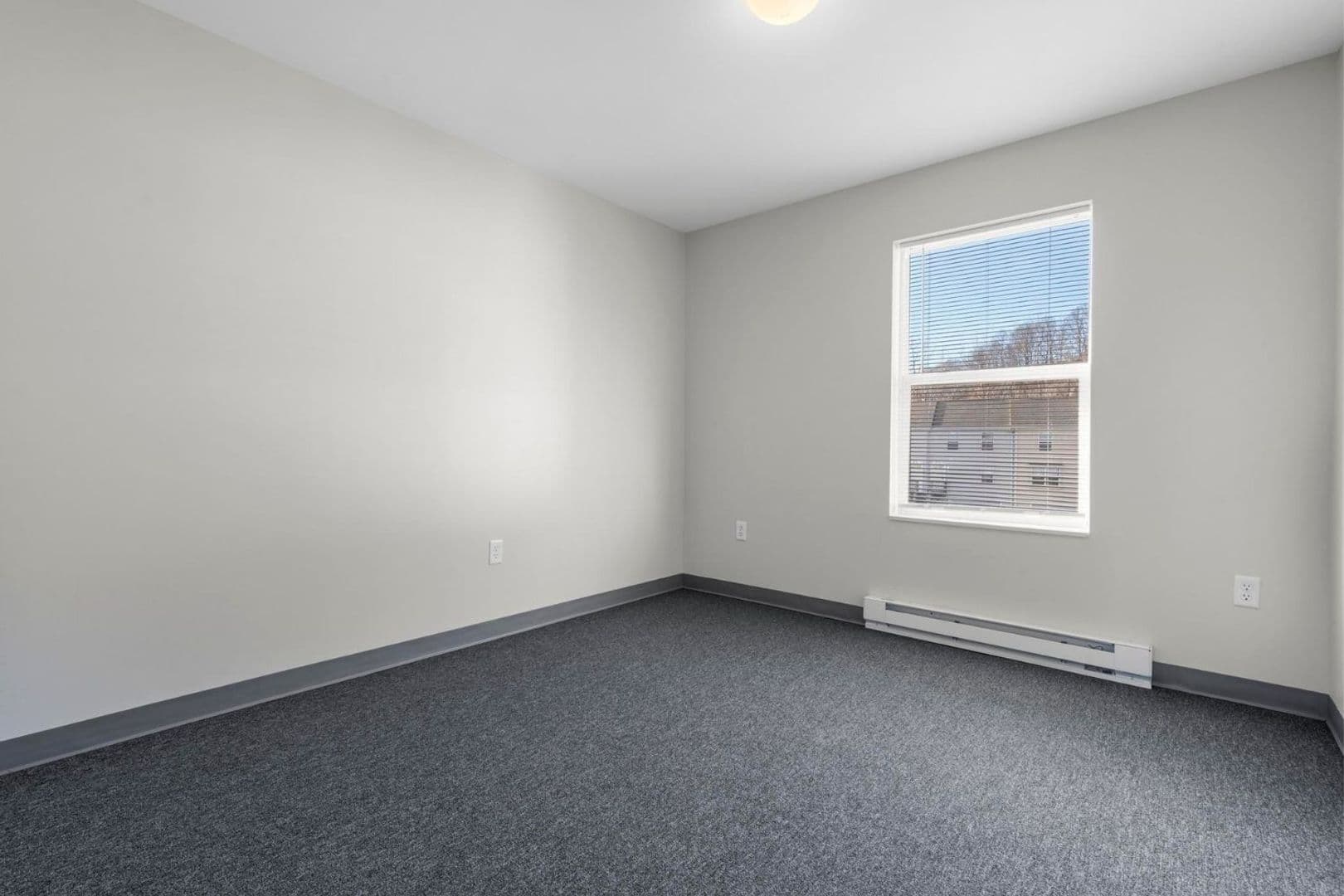 Hamden Townhome: 190 Pine Rock Ave