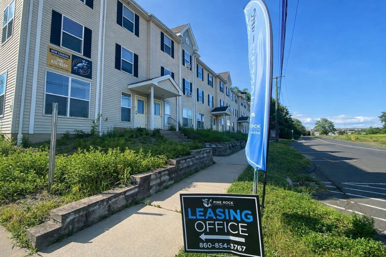 Hamden Townhome: 190 Pine Rock Ave