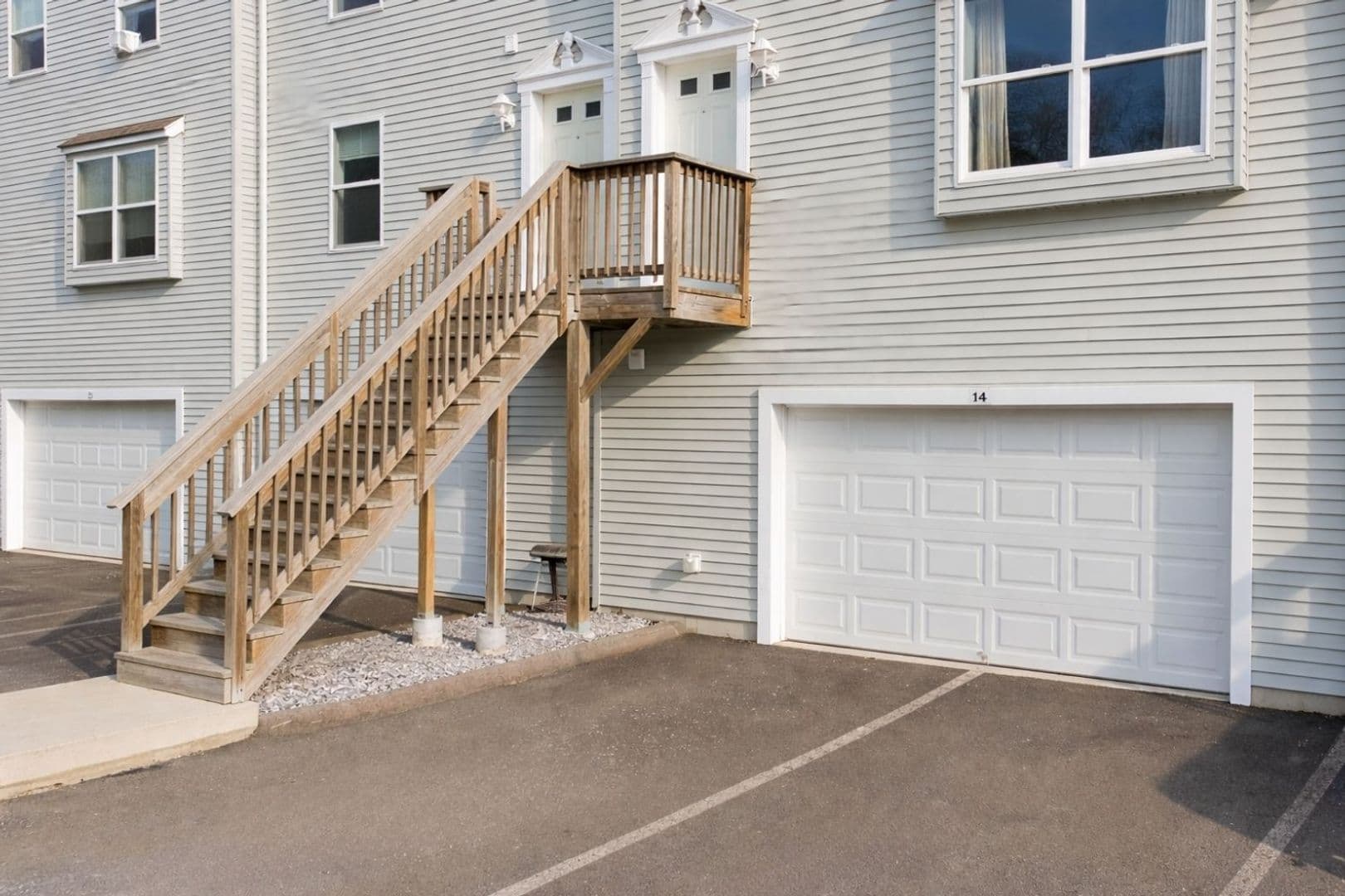 Hamden Townhome: 190 Pine Rock Ave