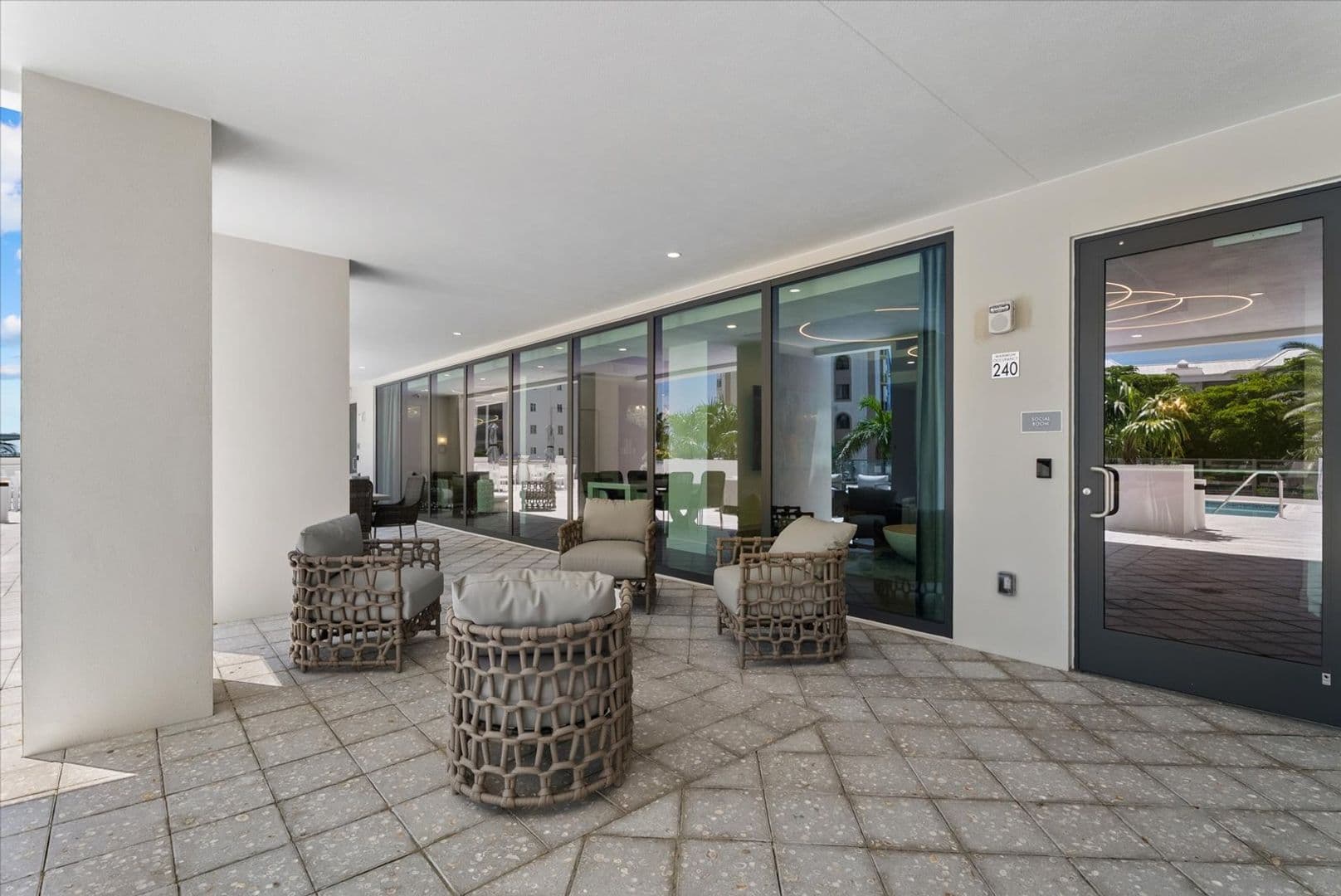 Sarasota Apartment: 325 Golden Gate Point