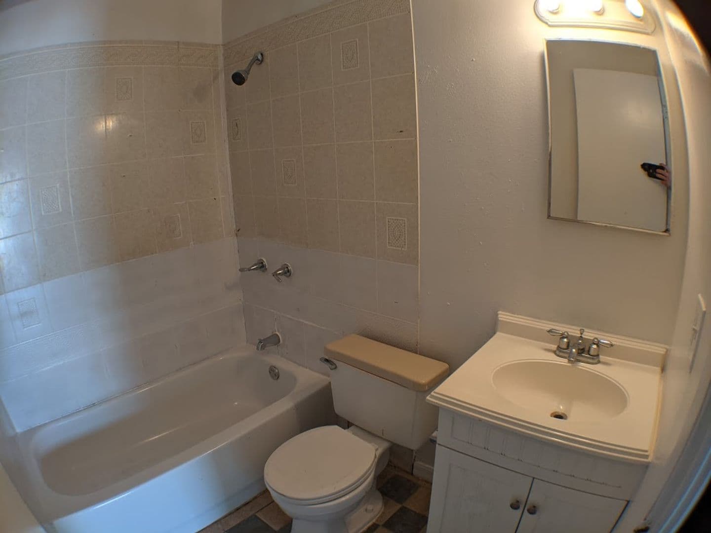 Bradenton Multiplex: 3259 51st Ave, Dr, W.