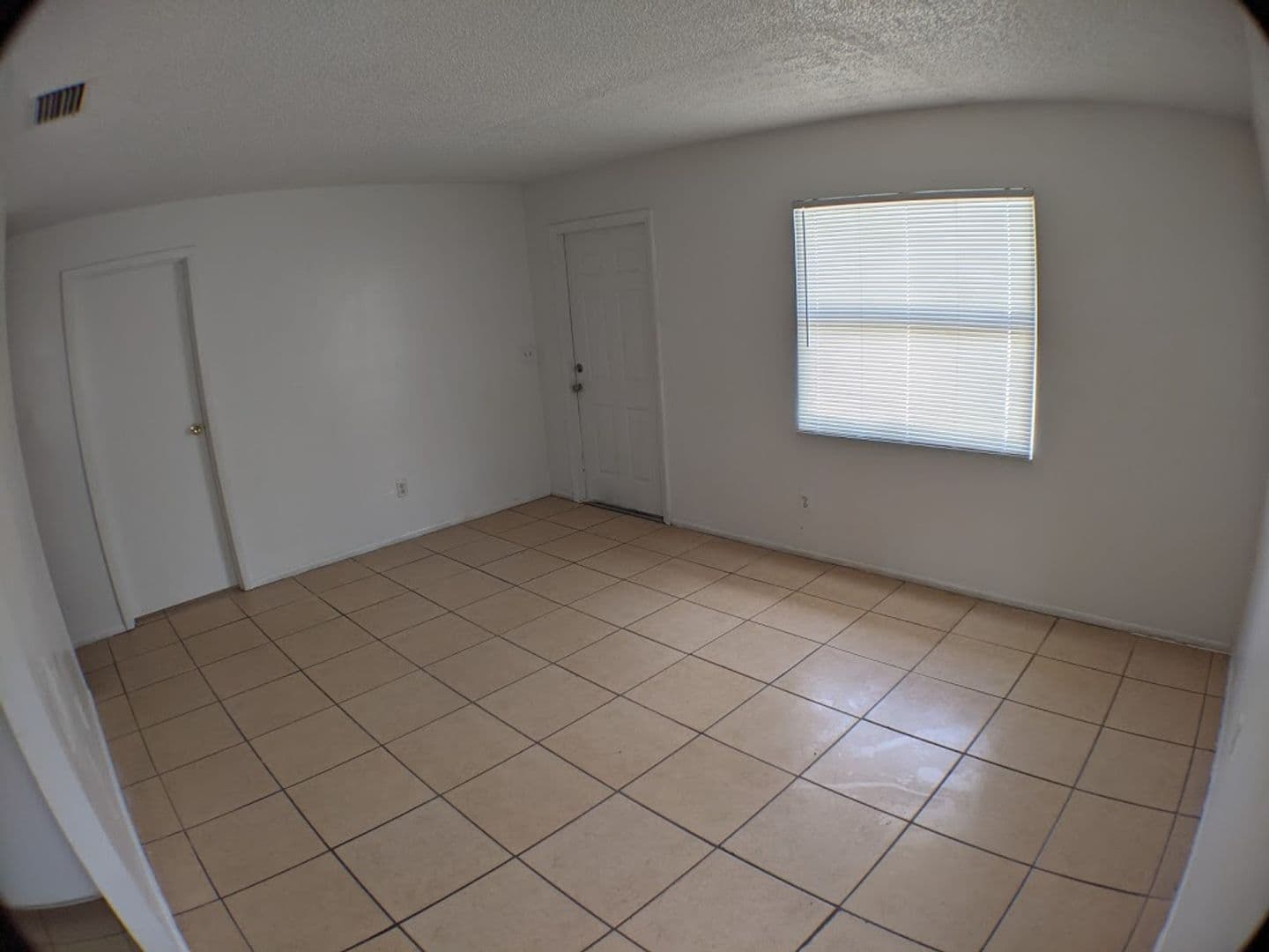 Bradenton Multiplex: 3261 51st Ave, Dr, W.