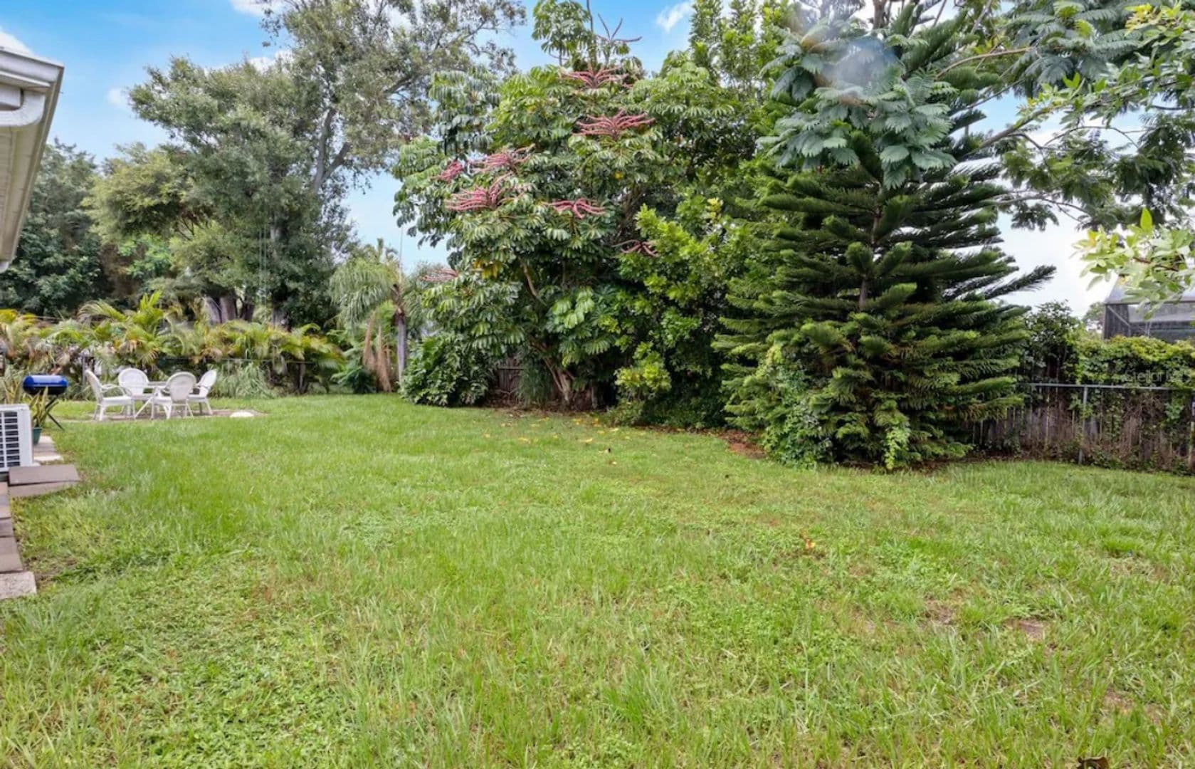 Sarasota Apartment: 3217 McIntosh Rd