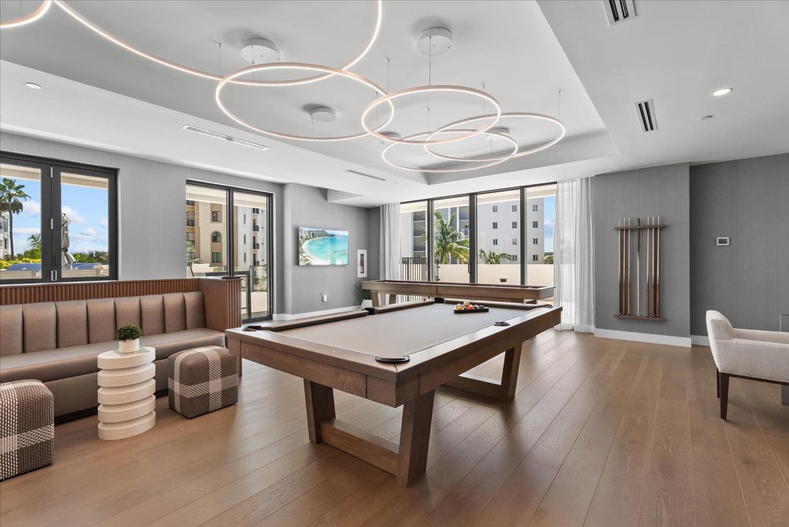 Sarasota Apartment: 325 Golden Gate Point