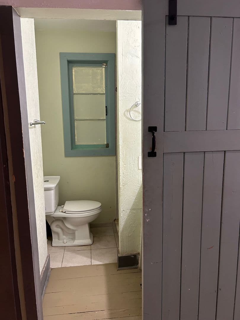 Nokomis Apartment: 401 Colonia Ln, E.