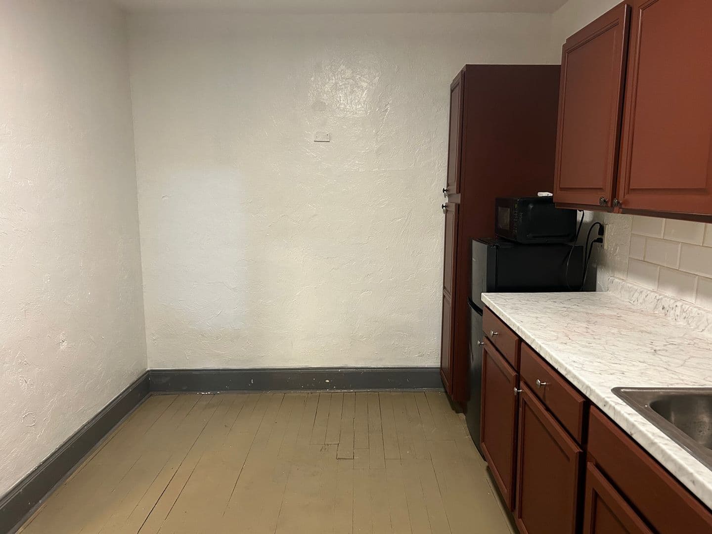 Nokomis Apartment: 401 Colonia Ln, E.