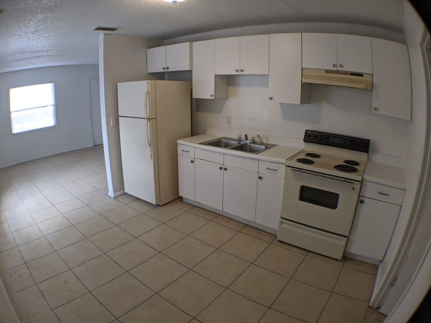 Bradenton Multiplex: 3259 51st Ave, Dr, W.