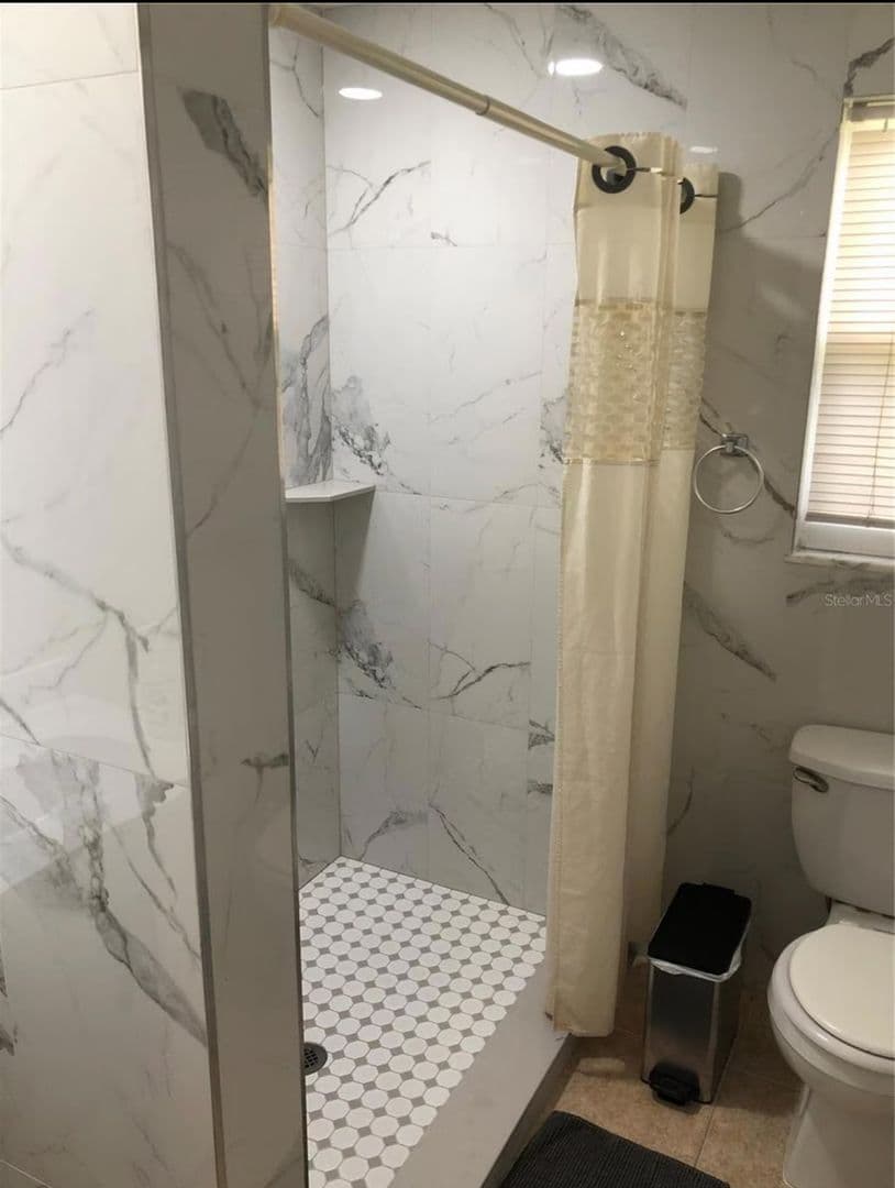 Sarasota Apartment: 3217 McIntosh Rd