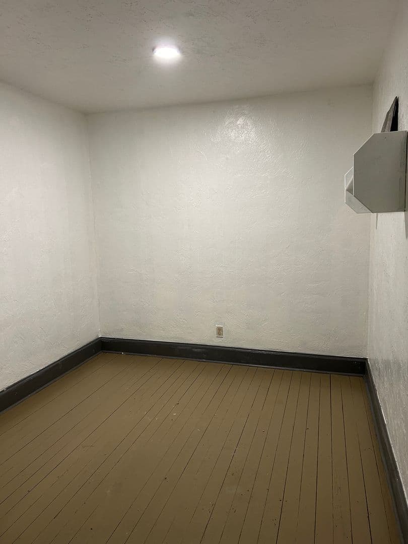 Nokomis Apartment: 401 Colonia Ln, E.